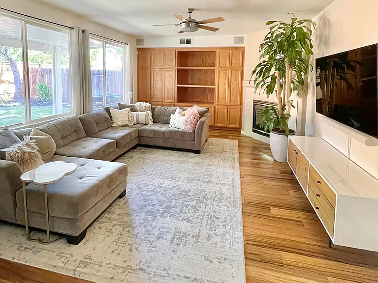 9901 W Taron Dr — Photo 5