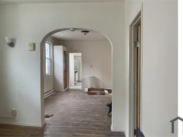 536 Beach 67th St APT 3, Arverne, NY 11692