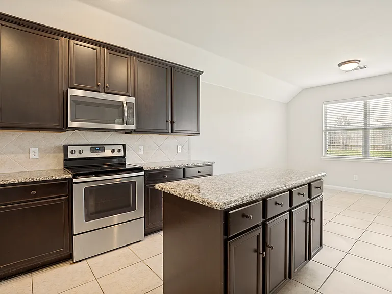 607 Shady Meadow Ln — Photo 11