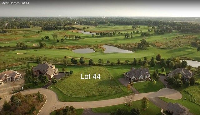 2nd image of 6586 Persimmon Way