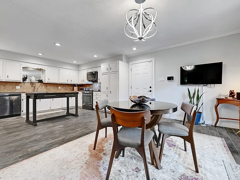 11133 Pinehurst Dr #C — Photo 5