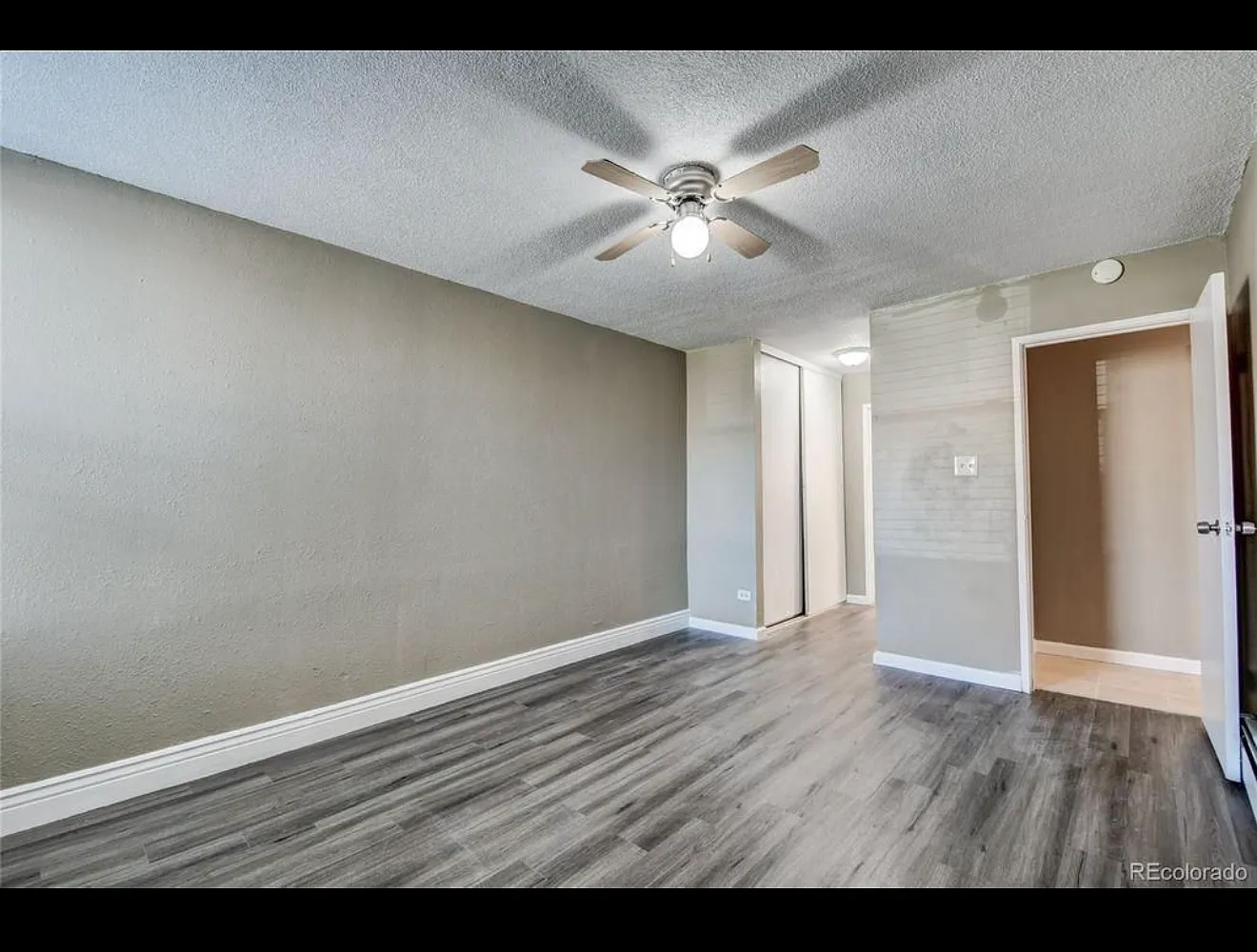 2 bed, 972 sqft, $2,000 — Photo 4
