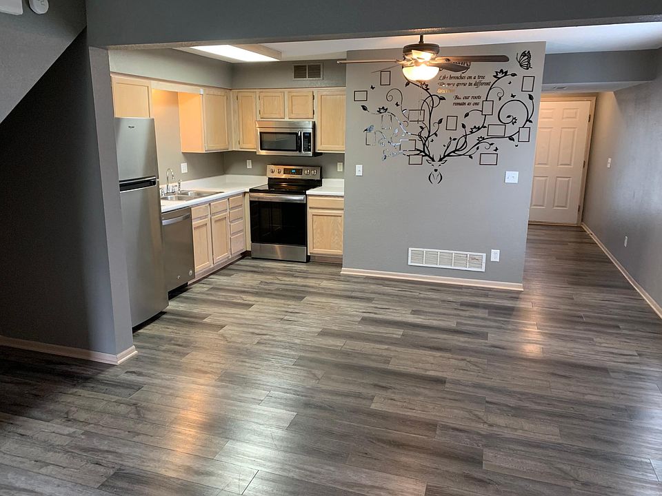 1st image of 100 NE Sunshine St APT A