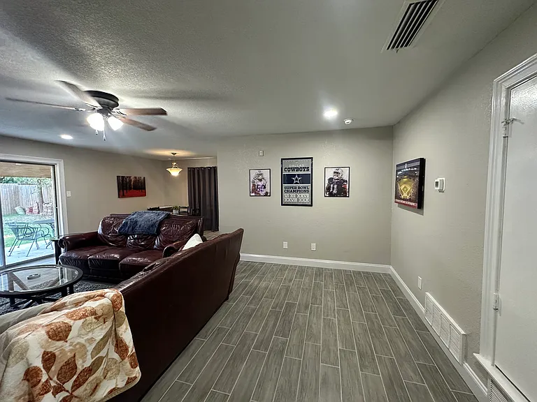 434 Stonehenge Dr — Photo 4