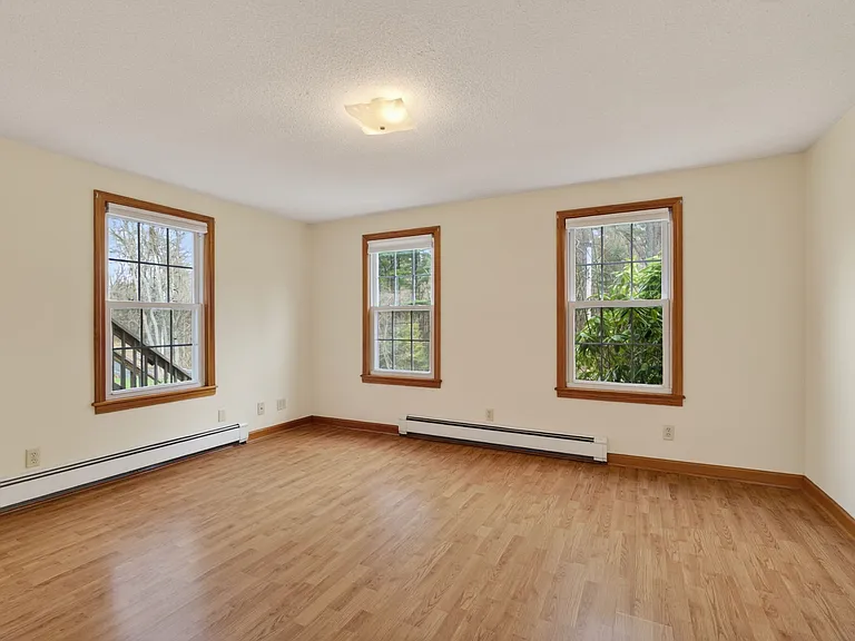 329 Howd Rd #1 — Photo 11