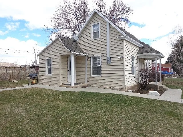 94 W 250 N — Photo 4