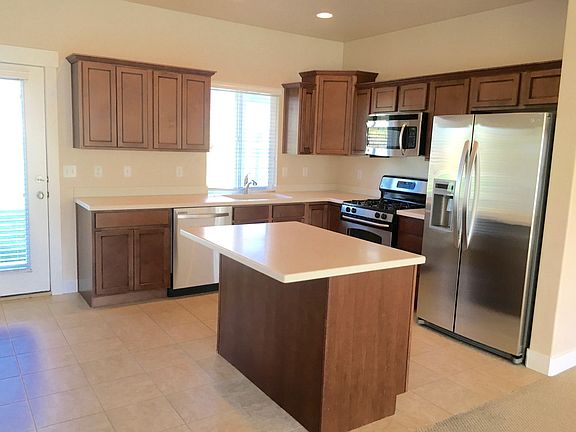 2nd image of 1077 E Quarry View Way