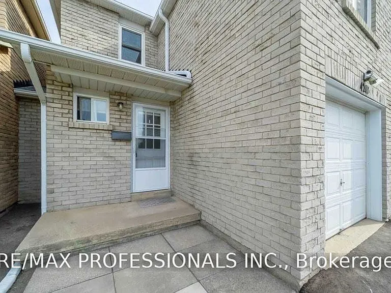 4207 Beacon Ln — Photo 2