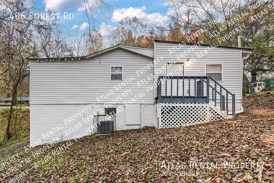 Beautifully Renovated 3BR/2BA Home on Forest Road in Hueytown Now Accepting Section 8! — Photo 3