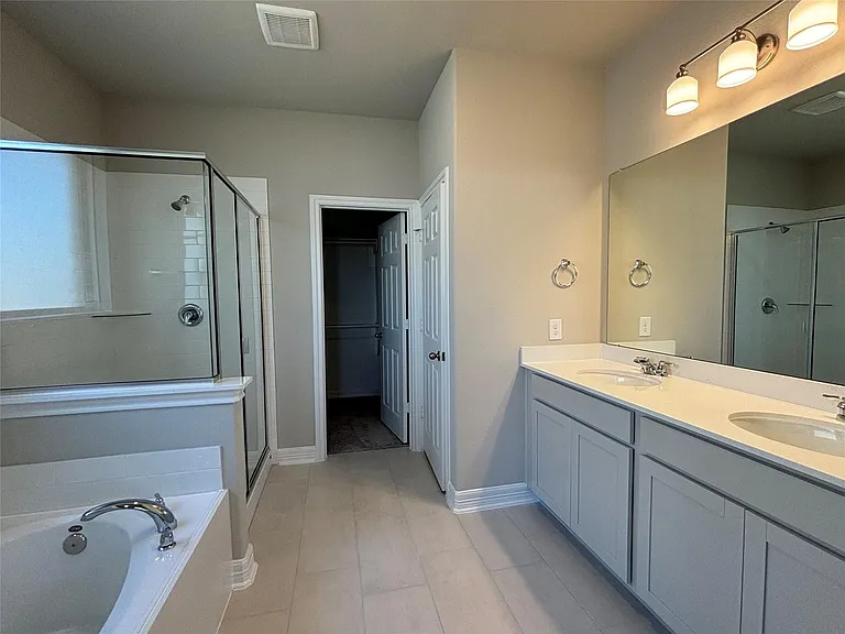 2913 Cliff Ridge Ln — Photo 16
