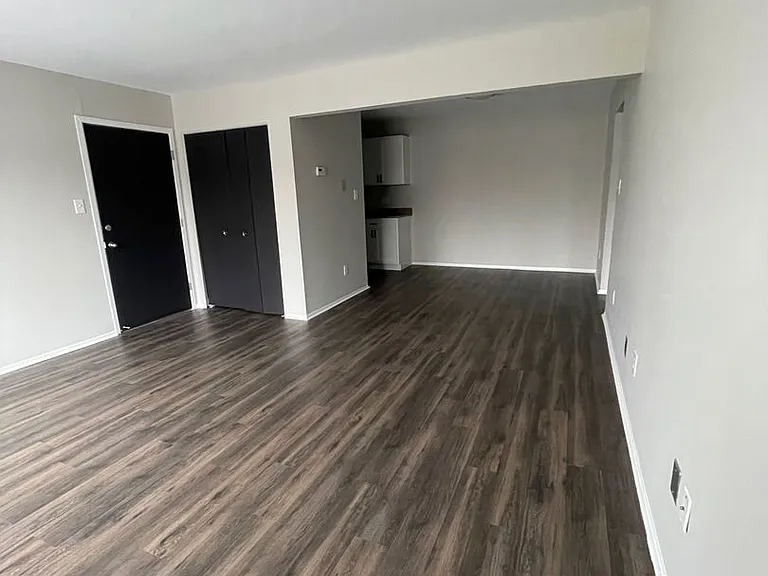 333 Marshall Apartments — Photo 10