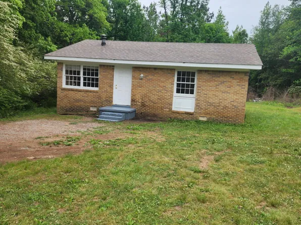 204 Locust Dr, Bolivar, TN 38008