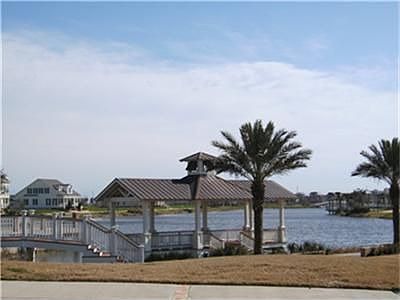 2nd image of 8 Caravelle Ct