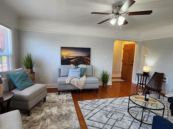 5th image of 5427 17th Ave NW APT 202