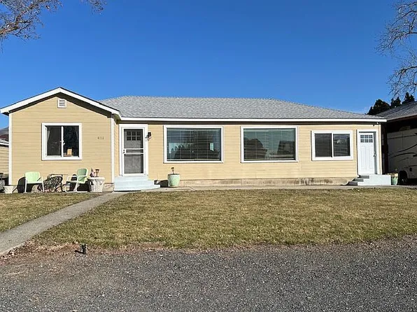 4711 Hillcrest Dr, Yakima, WA 98901