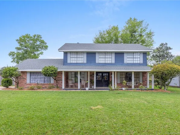 4812 W Quail Hollow Dr, Lake Charles, LA 70605