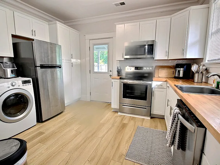 3579 Carnes Ave — Photo 5