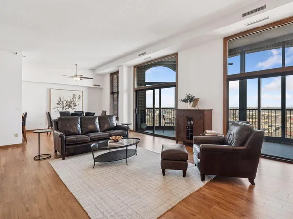 1235 Yale Pl APT 1704, Minneapolis, MN 55403