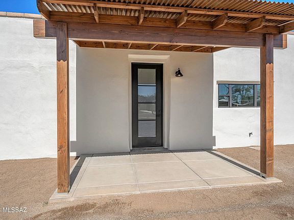 4th image of 4005 E 17th St