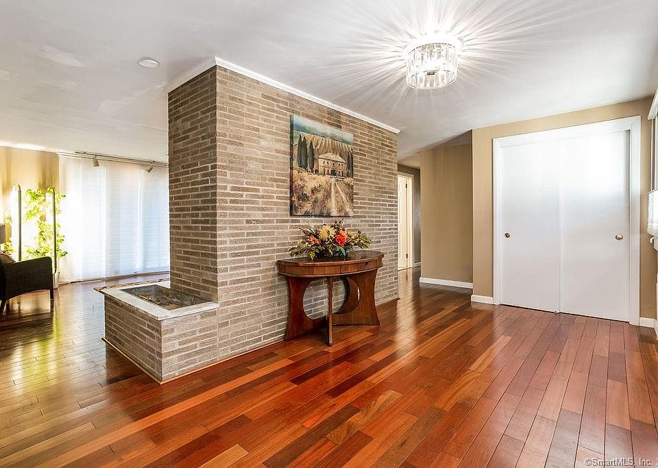 35 Tumblebrook Ln, West Hartford, CT 06117 Zillow