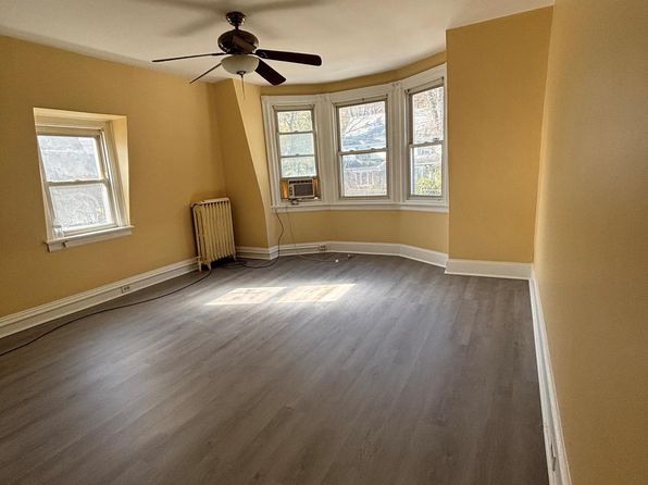 1642 Mineral Spring Rd #3