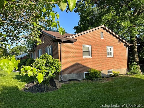 3rd image of 133 Edgemont Drive