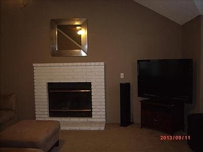 3rd image of 1873 E Muncie Ave
