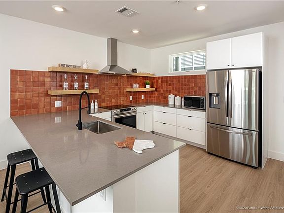 3rd image of 2709 E 5th St #1204