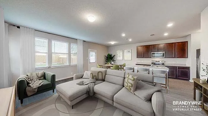 3 bed, 2.5 bath, 1691 sqft, $1,775 — Photo 2