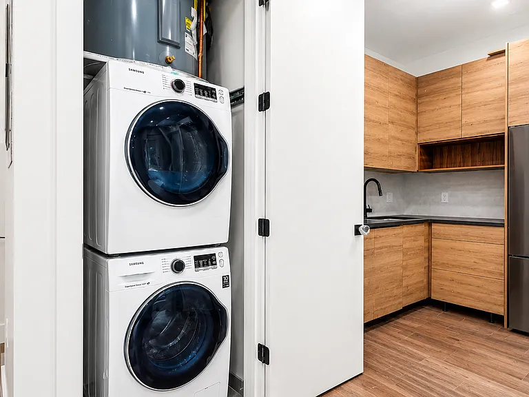 176 Quincy St #1R — Photo 8