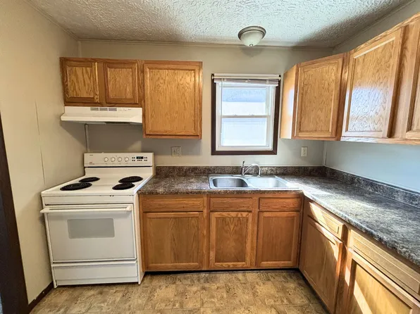 415 Parker St APT B, Warsaw, IN 46580