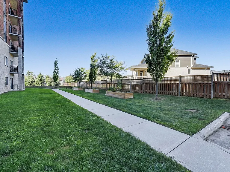 325 Lakeview Dr — Photo 28