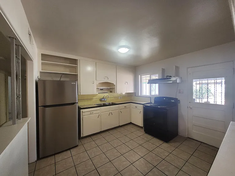 2518 Wyoming Blvd NE — Photo 4
