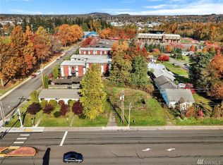 1301 Lakeway Dr, Bellingham, WA 98229