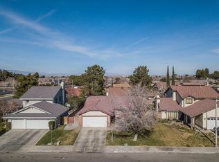 2851 W Avenue J9, Lancaster, CA 93536