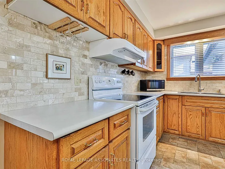 166 Lynnbrook Dr #MAIN — Photo 10