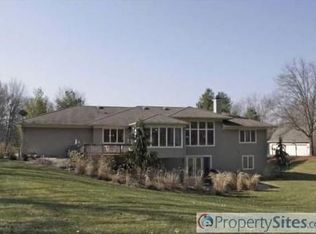 8797 Laurel Ridge Dr SE, Alto, MI 49302