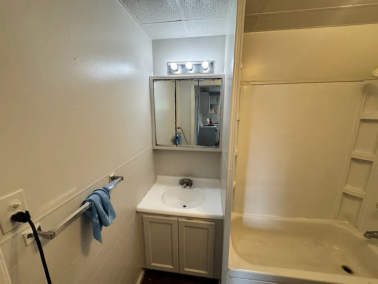 103 W Lafayette St #4 — Photo 7