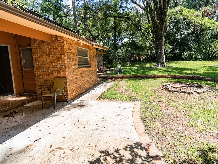 2103 Evergreen Dr — Photo 41