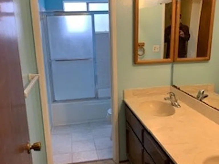 357 Lee St — Photo 14