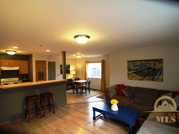4th image of 91 Pebble Brook Ln
