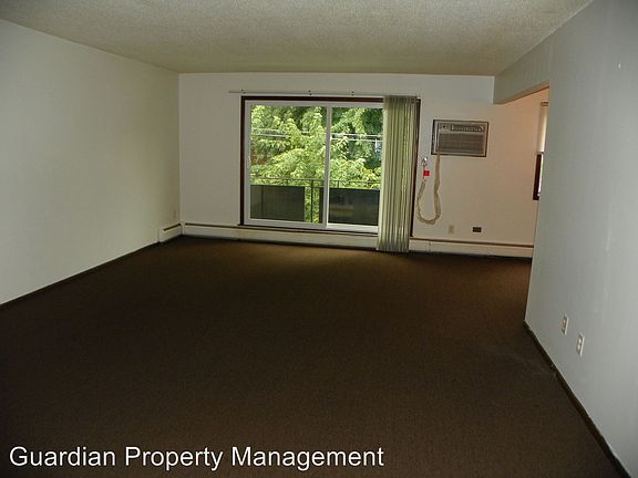2nd image of 613 Hoyt Ave E APT 15