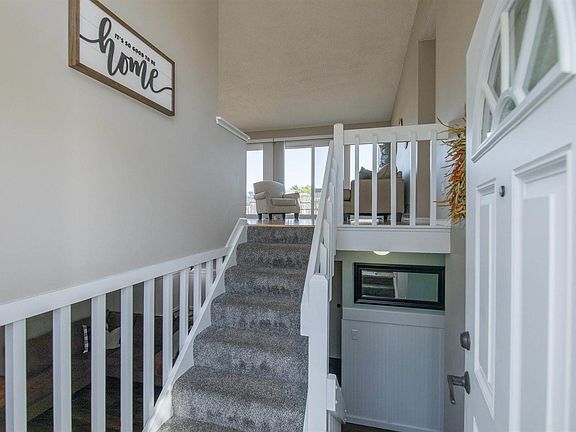 4th image of 5385 Goldfield Dr