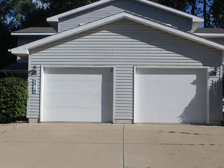 3919 Gettysburg St — Photo 1