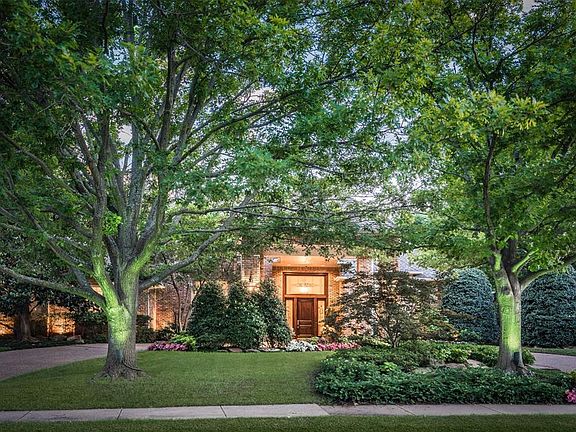 3rd image of 3232 Breton Dr