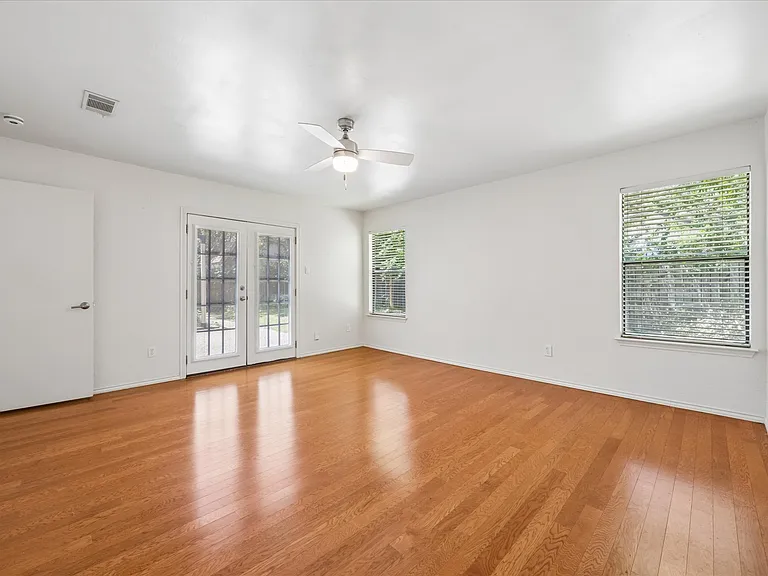 12312 Antoinette Pl — Photo 10