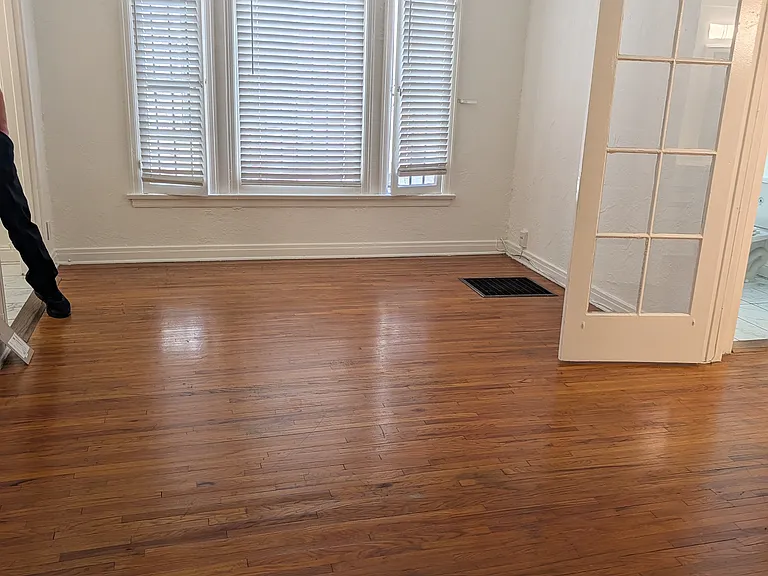 329 S Cloverdale Ave #6 — Photo 12