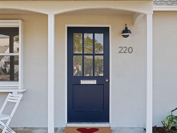 2nd image of 220 Frances St