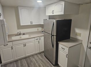 915 College St N #B, Fargo, ND 58102
