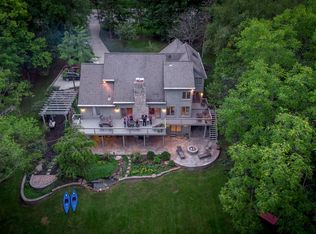 8337 Riverside Dr, Powell, OH 43065